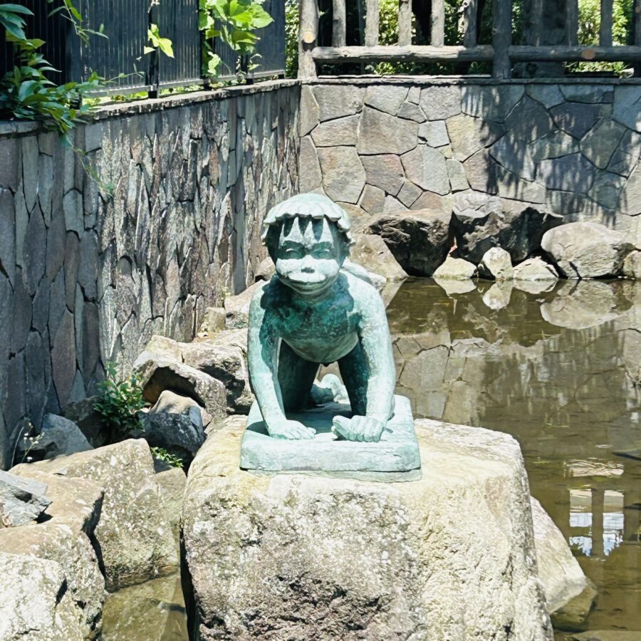 西府駅市川緑道の河童の像